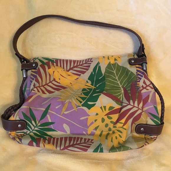✨HOST PICK✨ Relic botanical print purse - Picture 2 of 9